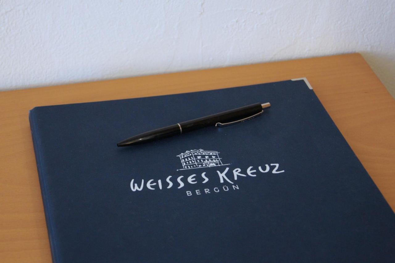 Hotel Weisses Kreuz Bergün Стая снимка