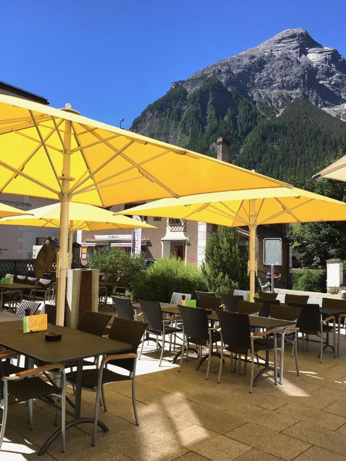 Hotel Weisses Kreuz Bergün Екстериор снимка