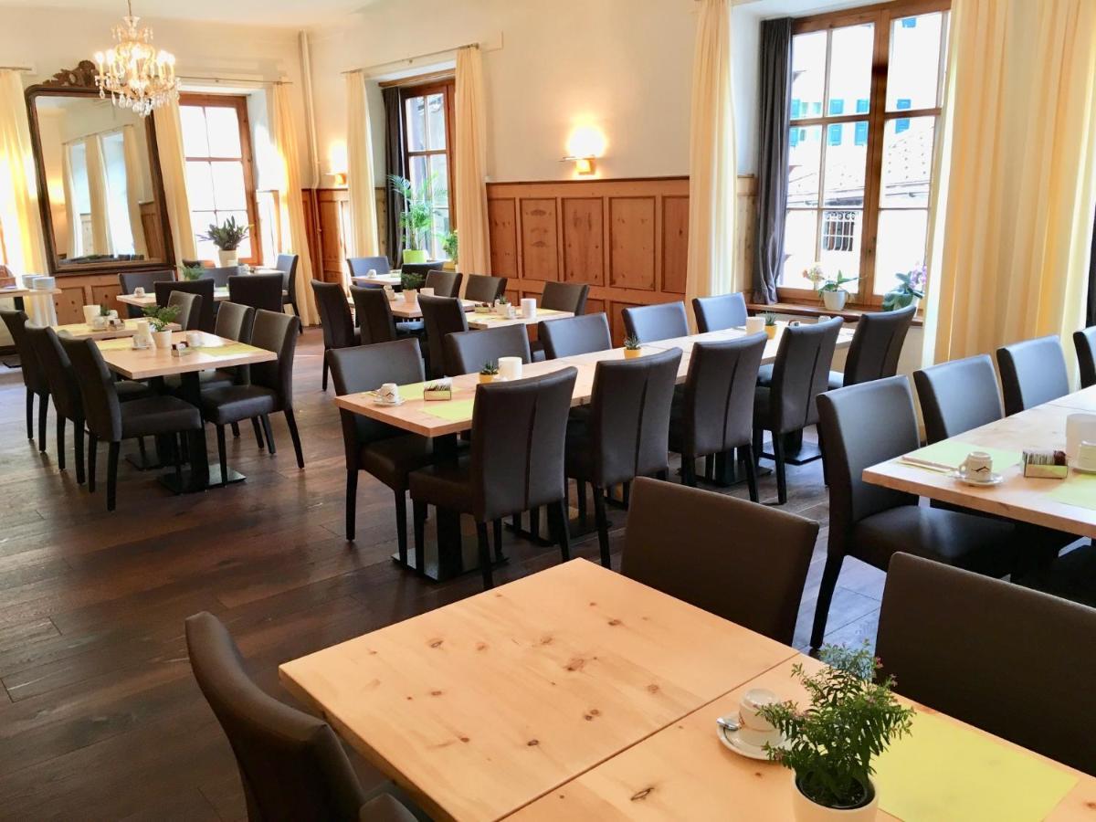 Hotel Weisses Kreuz Bergün Екстериор снимка