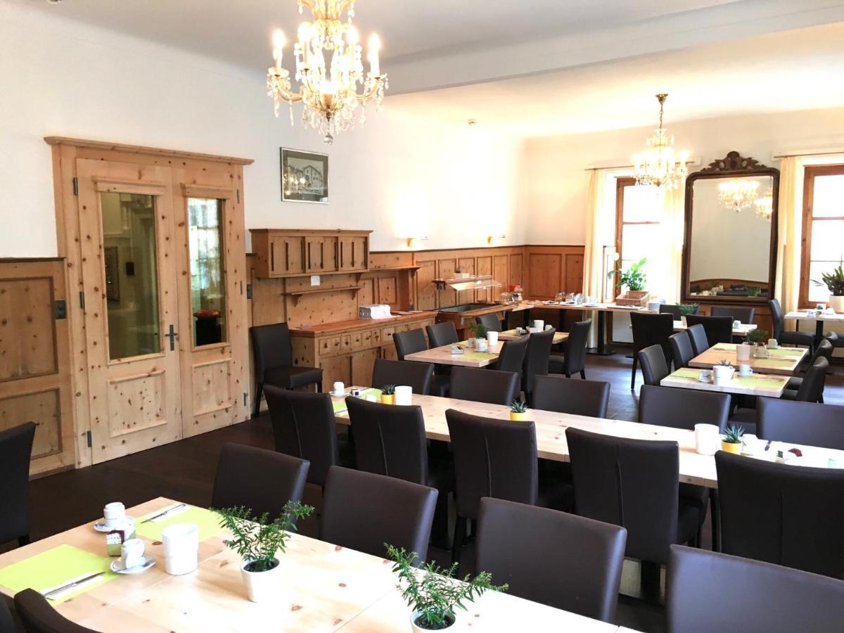 Hotel Weisses Kreuz Bergün Екстериор снимка
