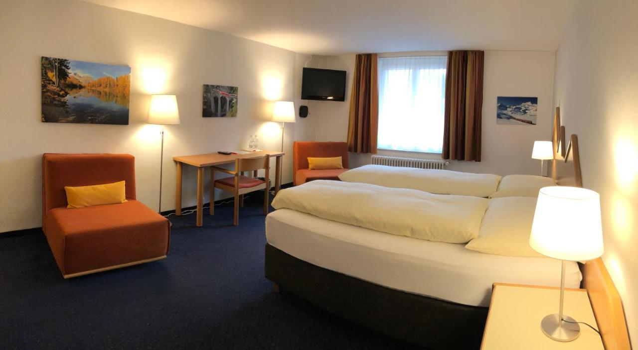 Hotel Weisses Kreuz Bergün Екстериор снимка
