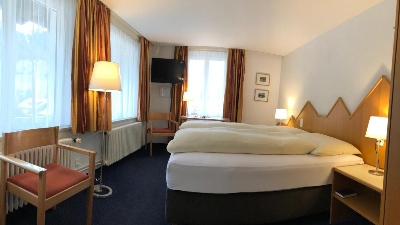 Hotel Weisses Kreuz Bergün Екстериор снимка