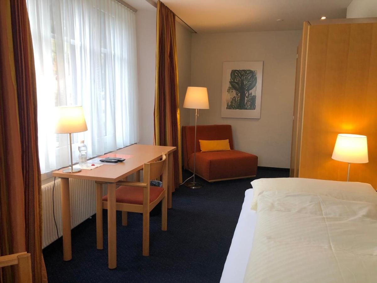 Hotel Weisses Kreuz Bergün Екстериор снимка