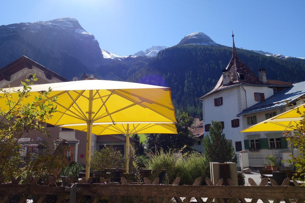 Hotel Weisses Kreuz Bergün Екстериор снимка